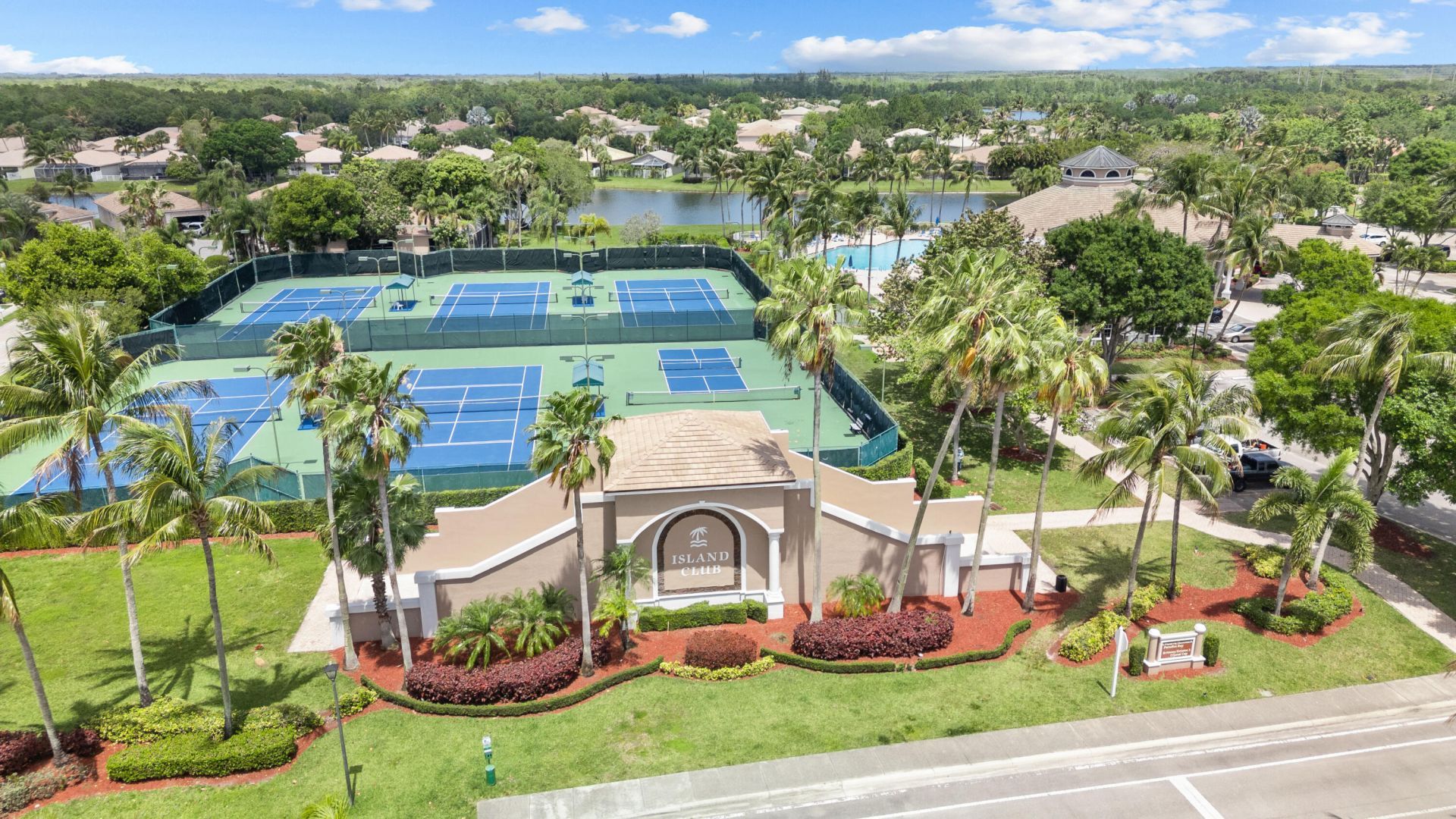 2179 Man Of War, West Palm Beach, FL 33411 Photo