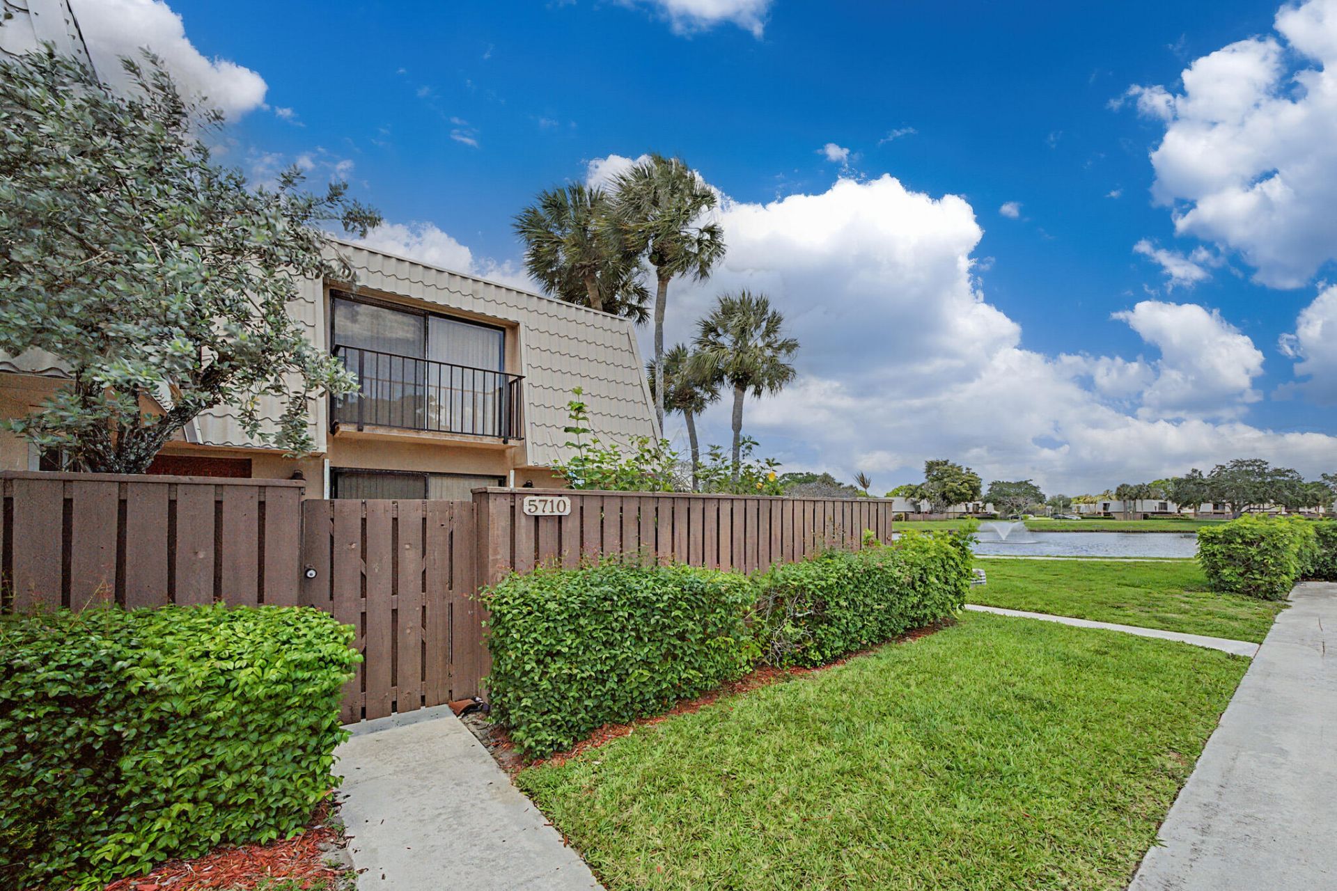 5710 57th Way, West Palm Beach, FL 33409 Photo