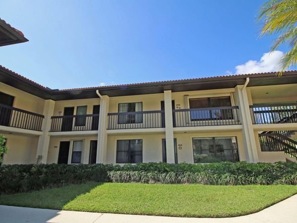 450 SW South River Drive, Unit 104, Stuart, FL 34997