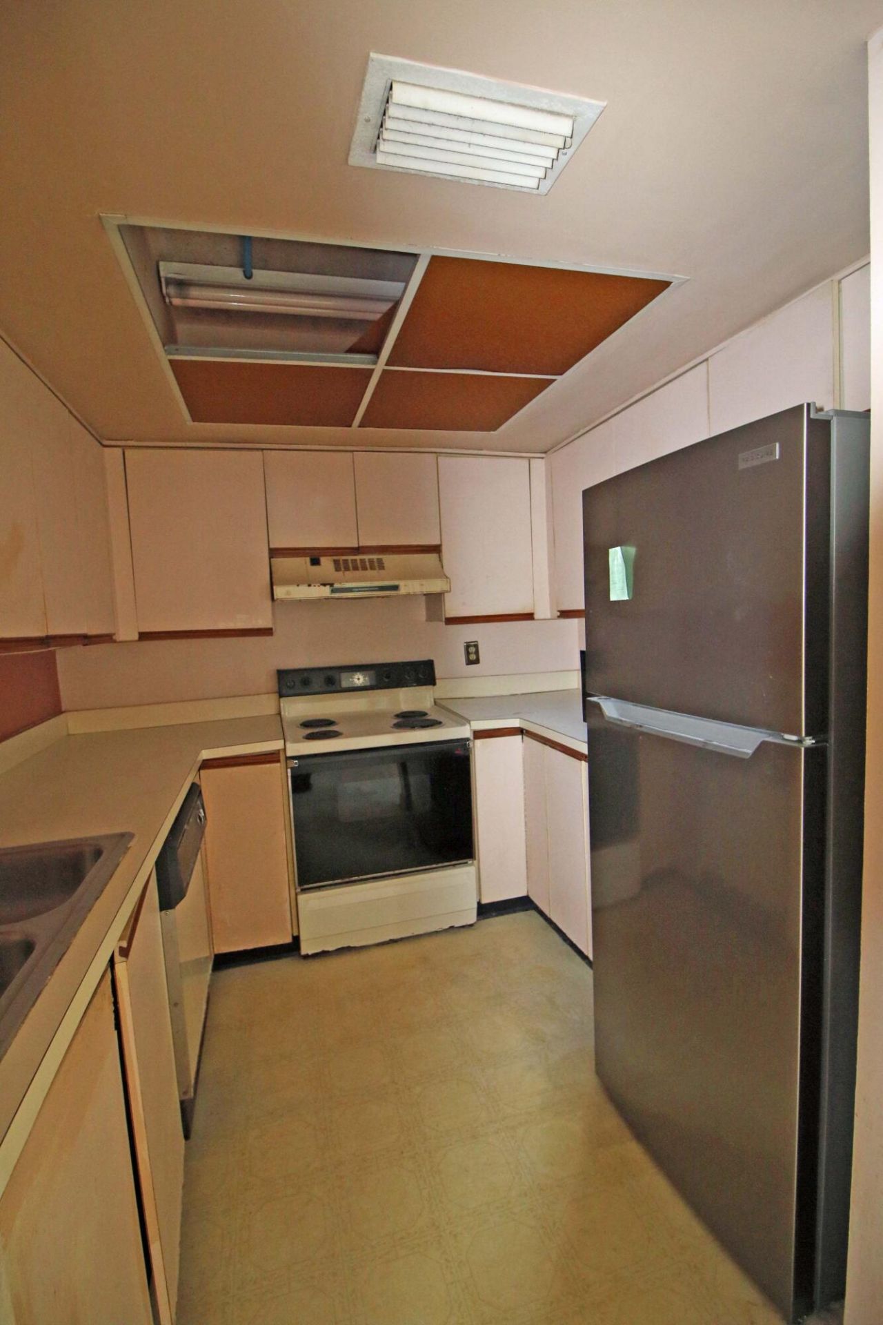 450 SW South River Drive, Unit 104, Stuart, FL 34997 Photo