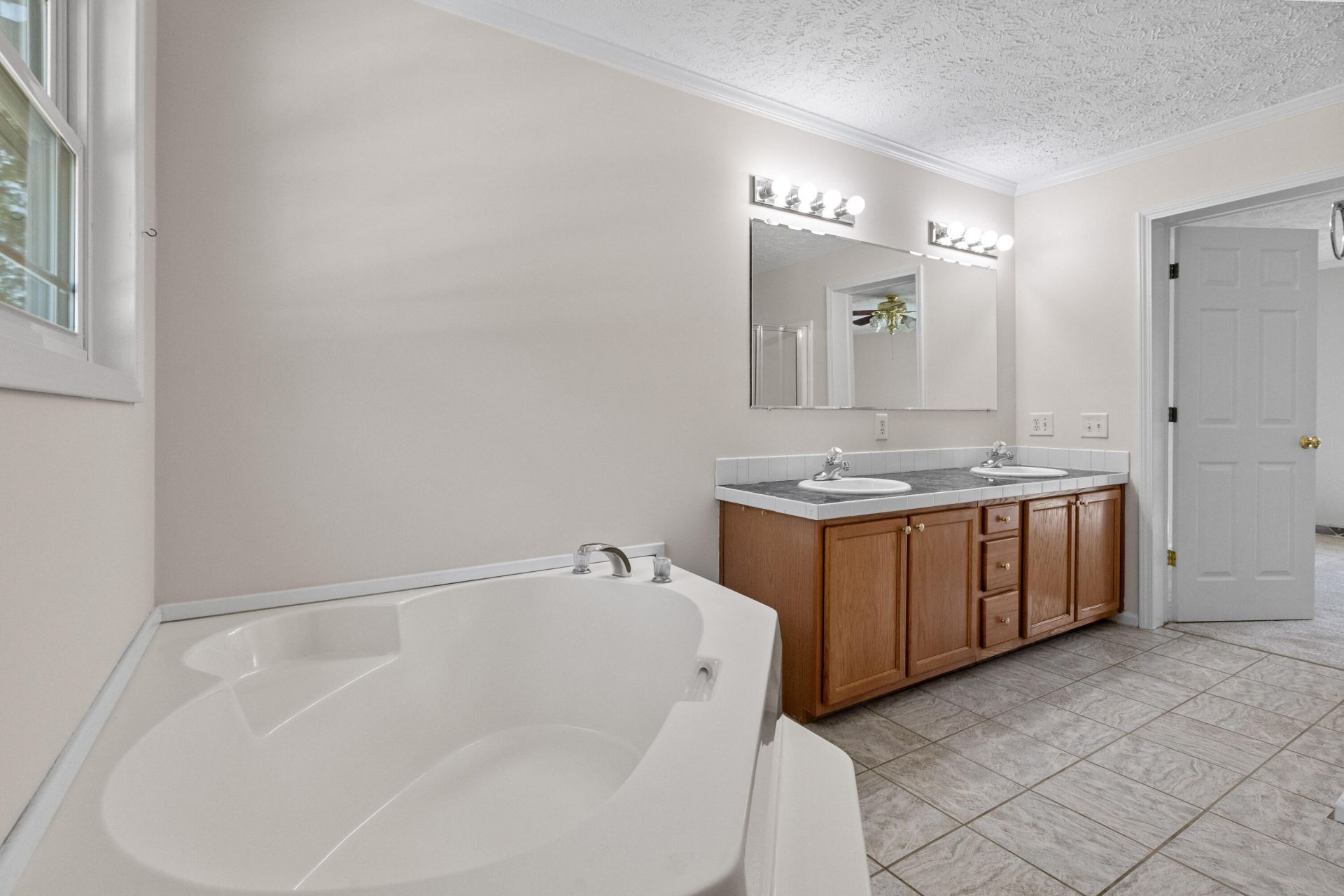 3241 Clairmont Drive Photo 25