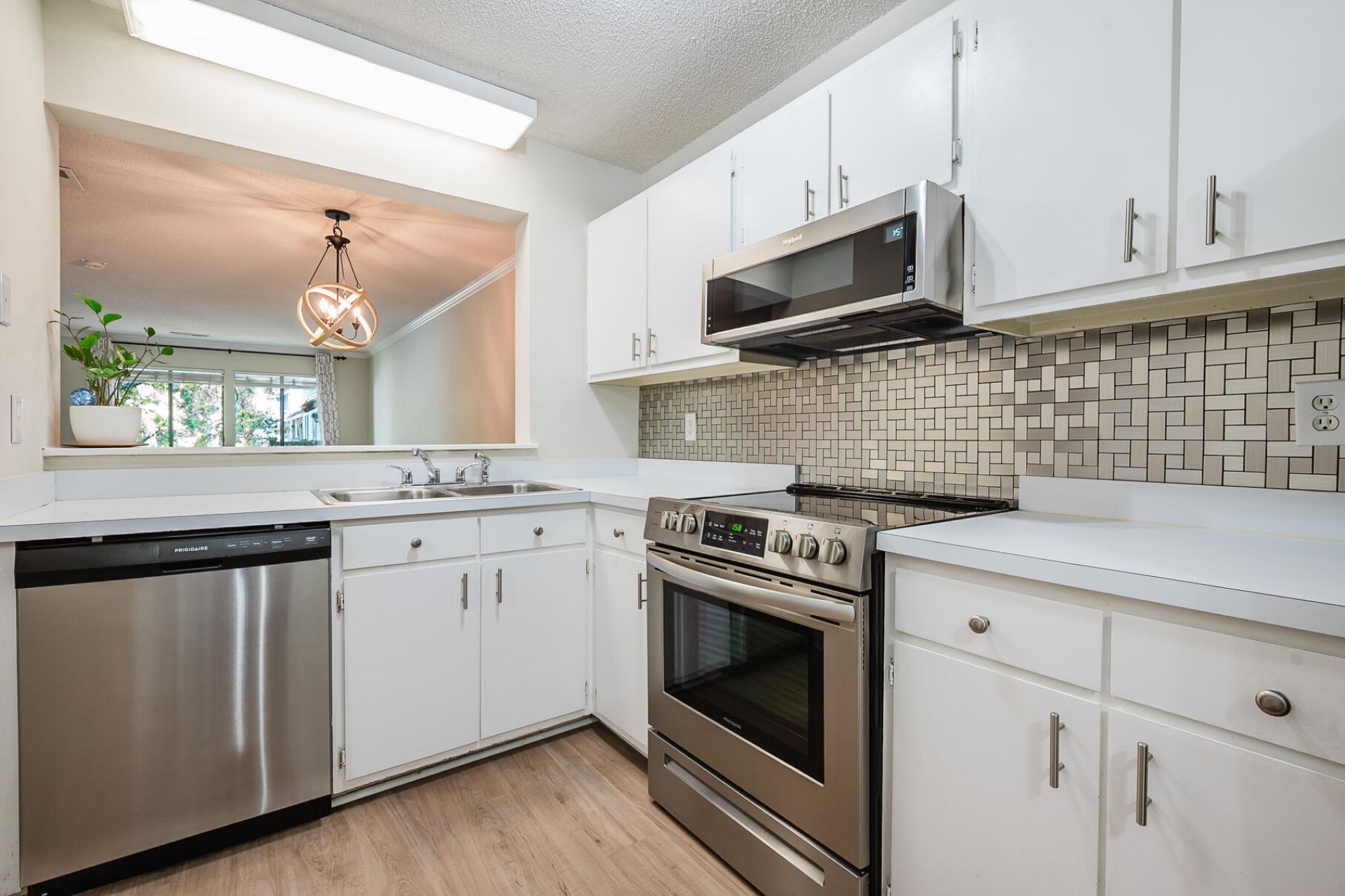 1161 Shadow Lake Circle Photo 8