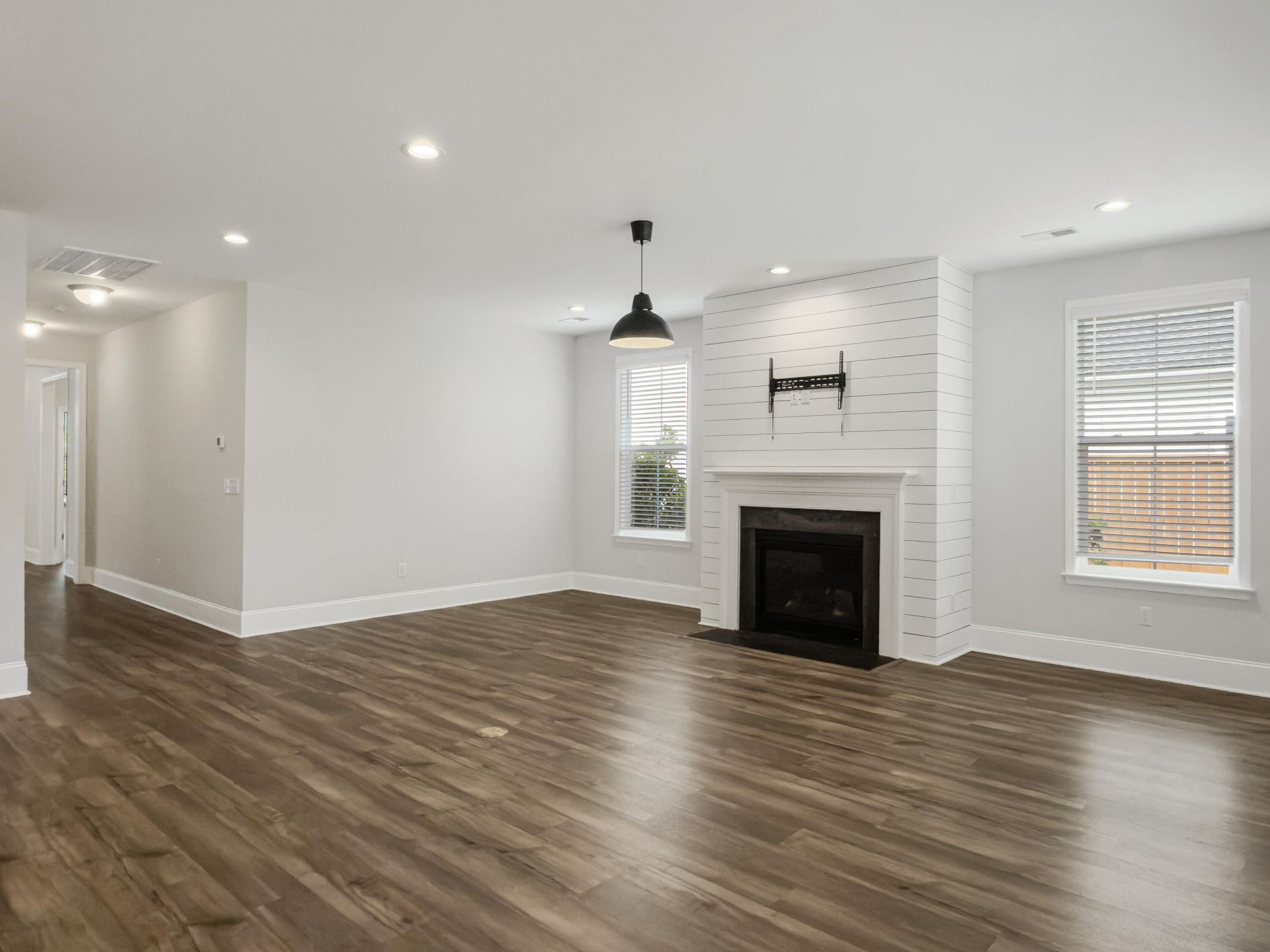 216 Quimby Hill Drive Photo 6