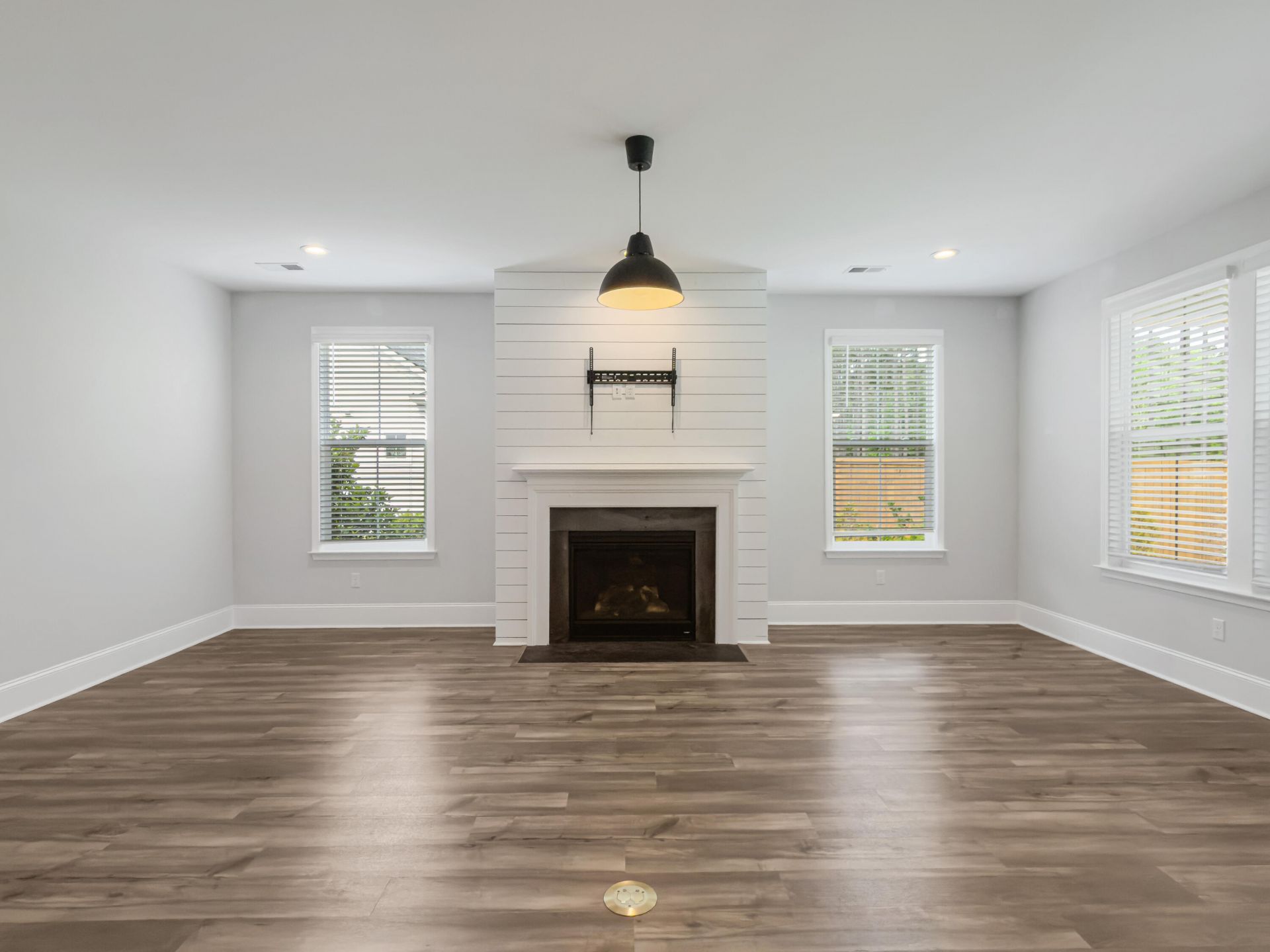 216 Quimby Hill Drive Photo 8