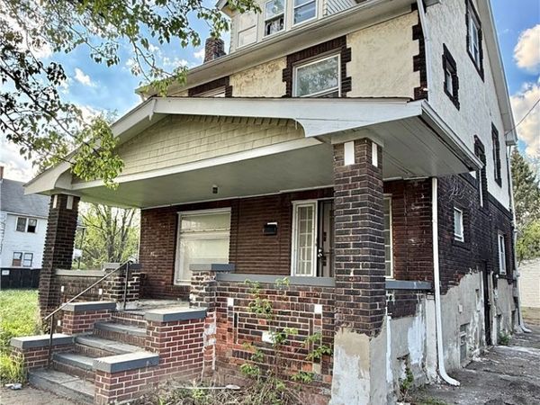 6913 Harvard Avenue , Cleveland, OH 44105