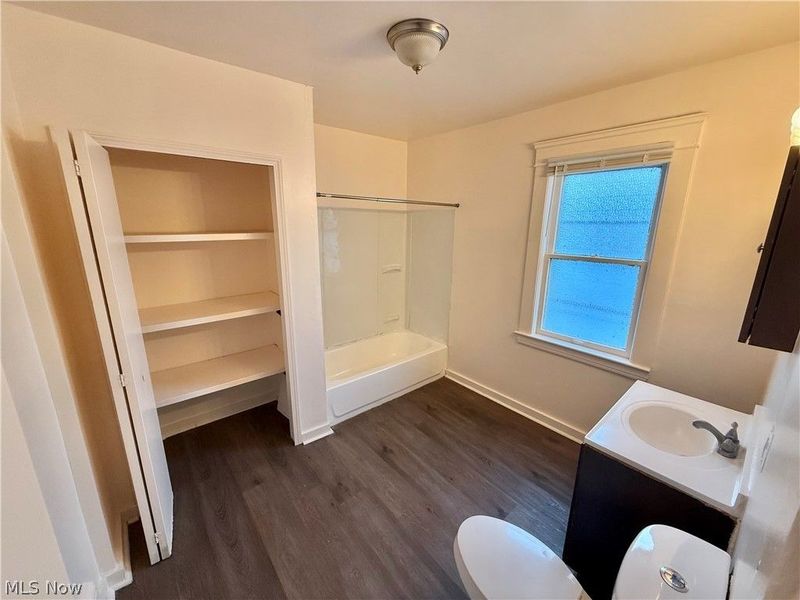 6913 Harvard Avenue, Cleveland, OH 44105 Photo 15