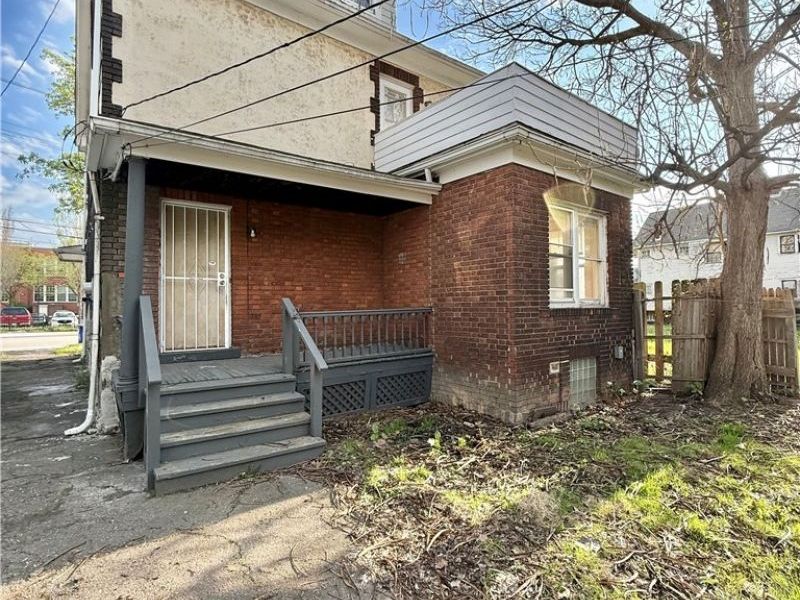 6913 Harvard Avenue, Cleveland, OH 44105 Photo 2