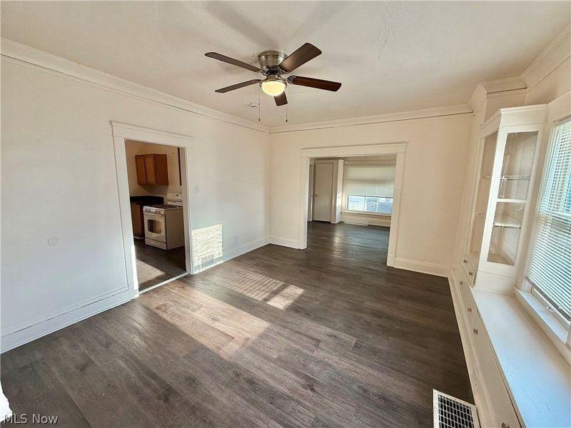 6913 Harvard Avenue, Cleveland, OH 44105 Photo 7