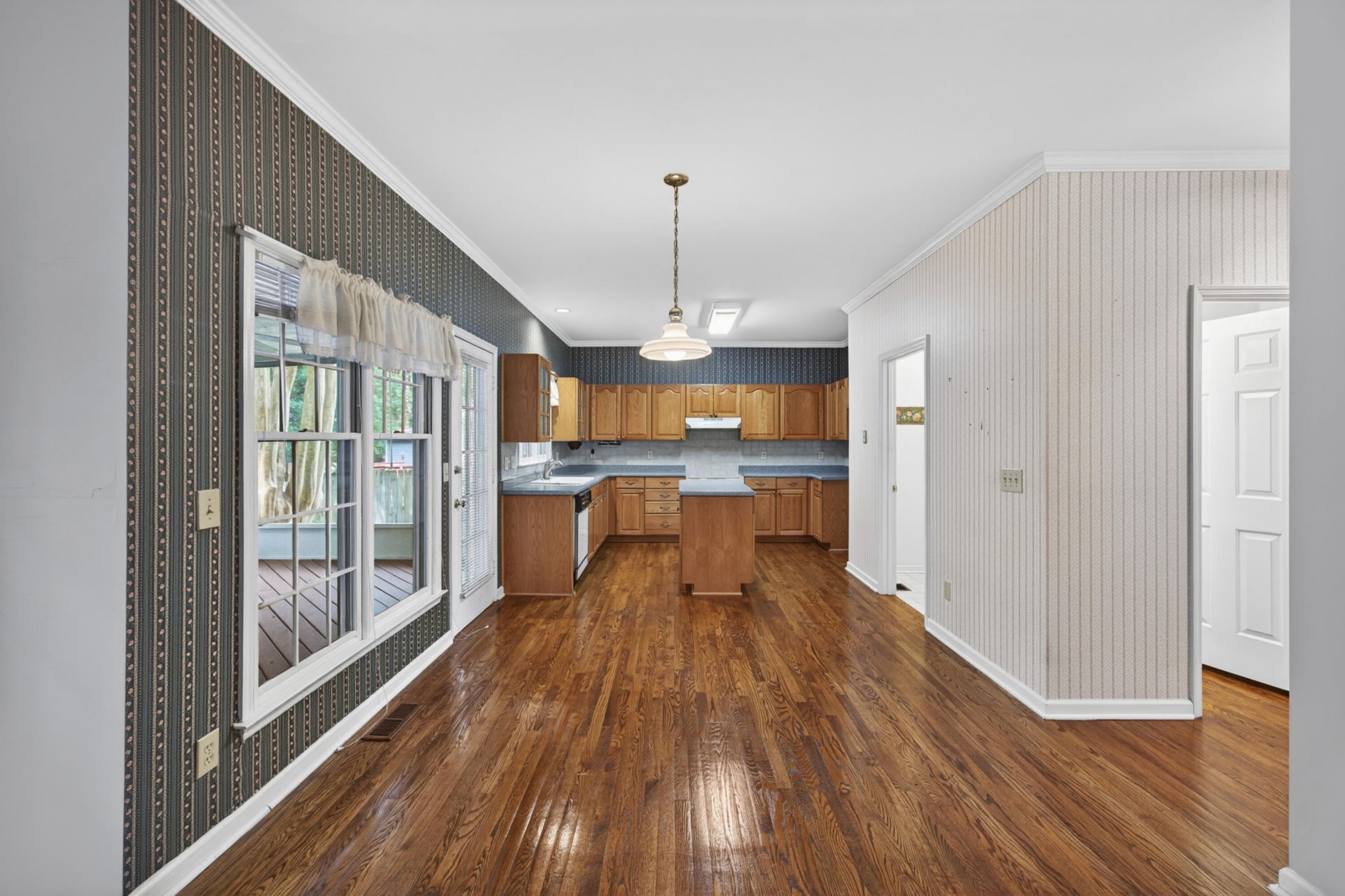 5425 Roxbury Drive Photo 31