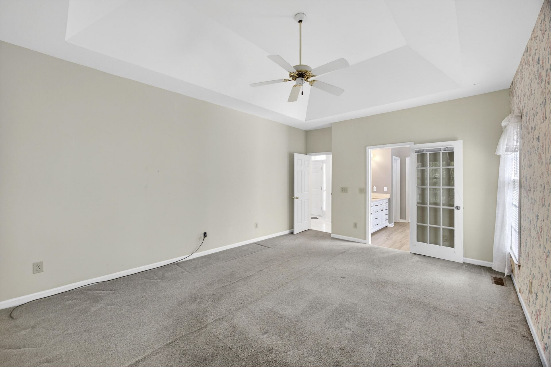 5425 Roxbury Drive Photo 42