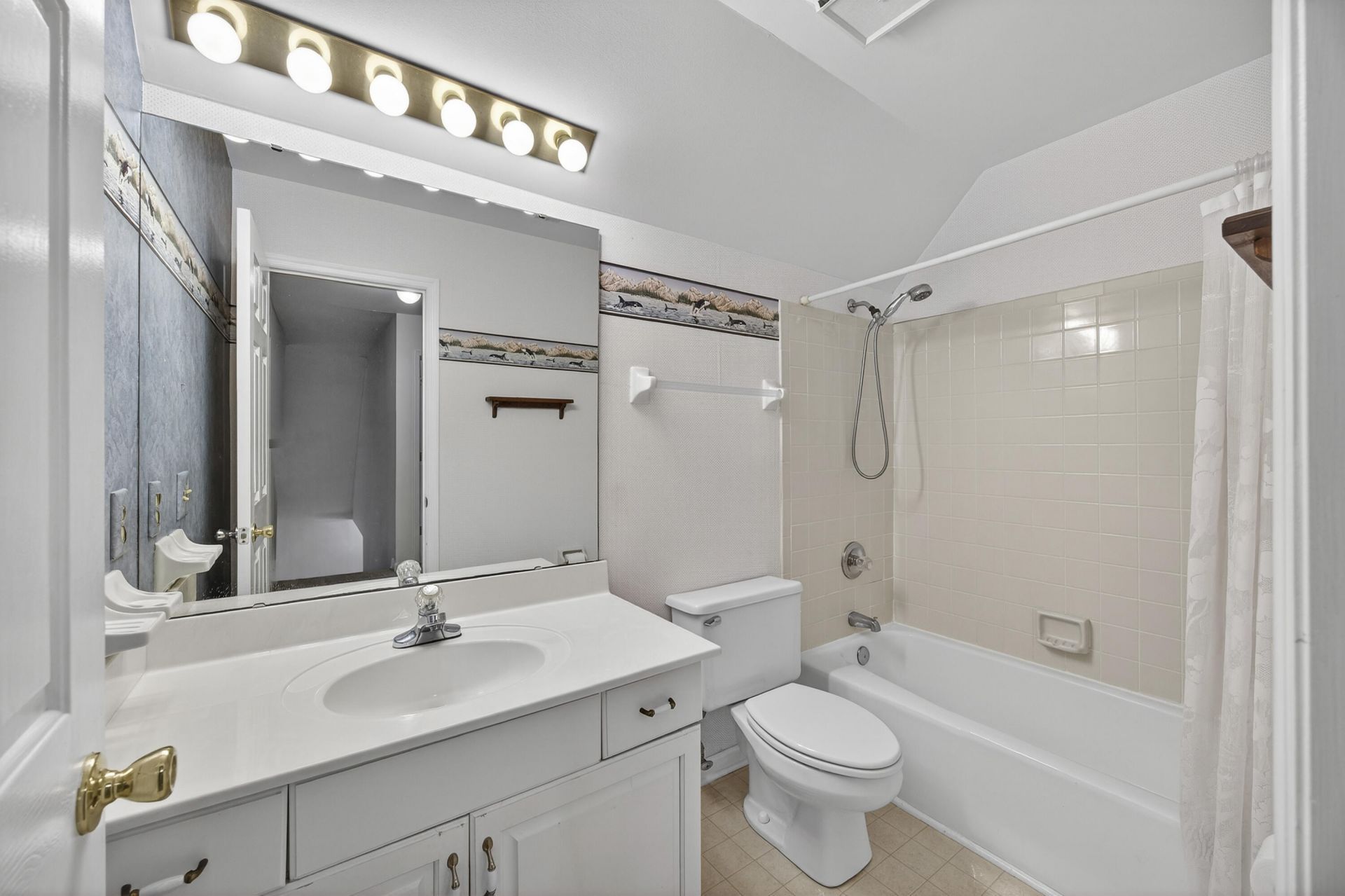 5425 Roxbury Drive Photo 48