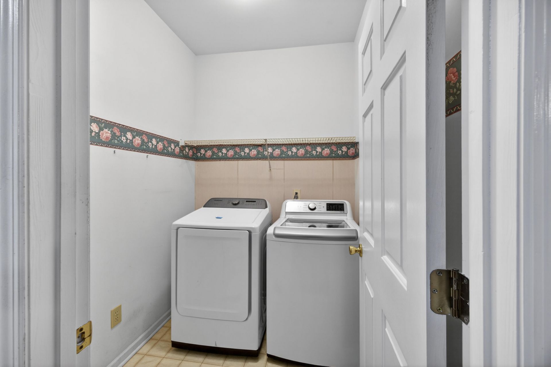 5425 Roxbury Drive Photo 55