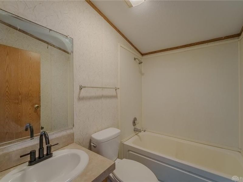 454 E Church Street, Xenia, OH 45385 Photo 19