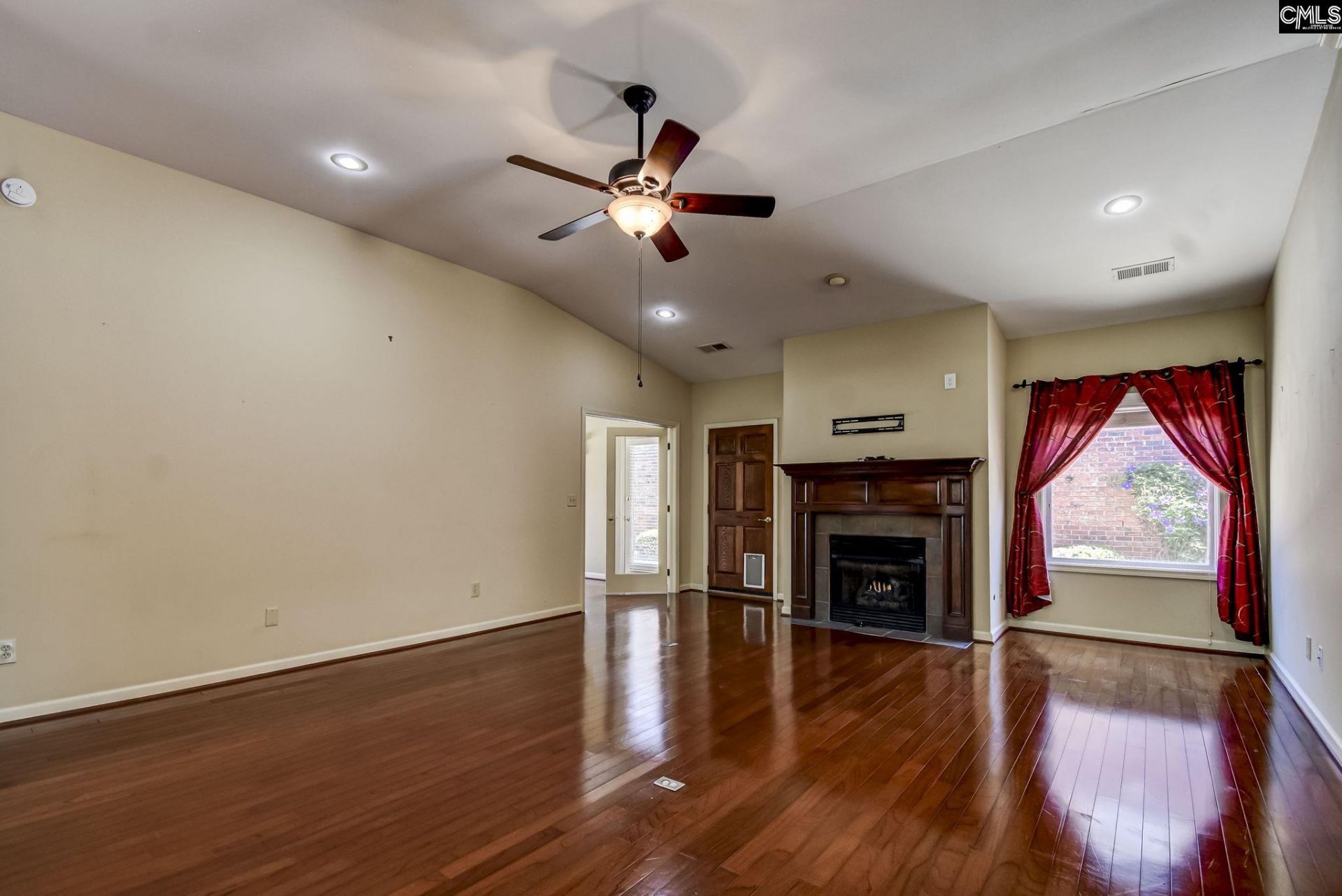 202 Pinnacle Drive Photo 12