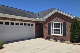202 Pinnacle Drive photo 4