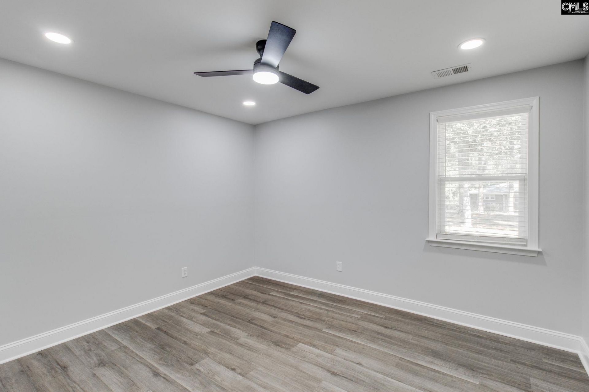 2327 Willow Street Photo 25