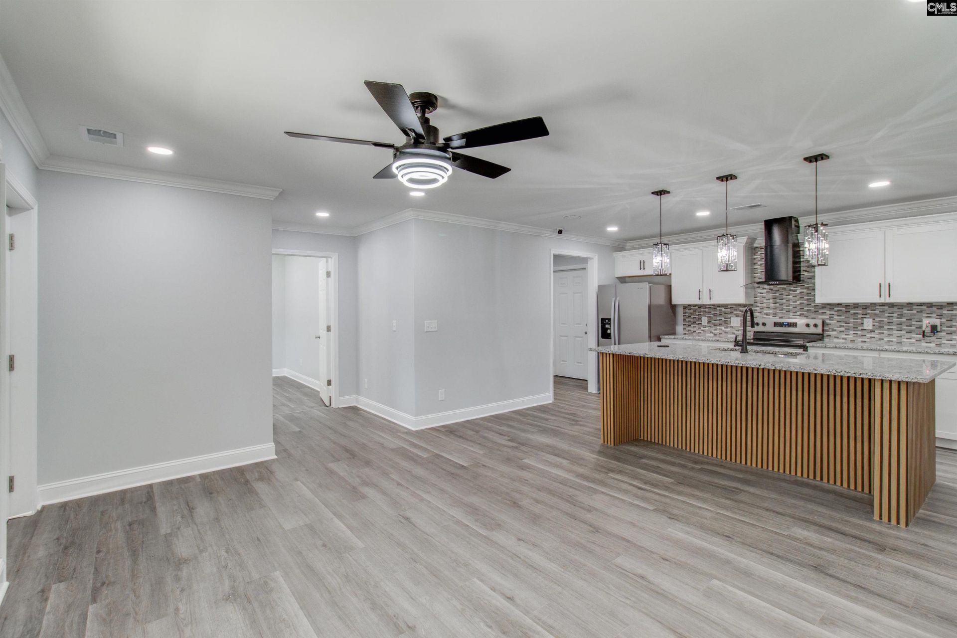 2327 Willow Street Photo 6