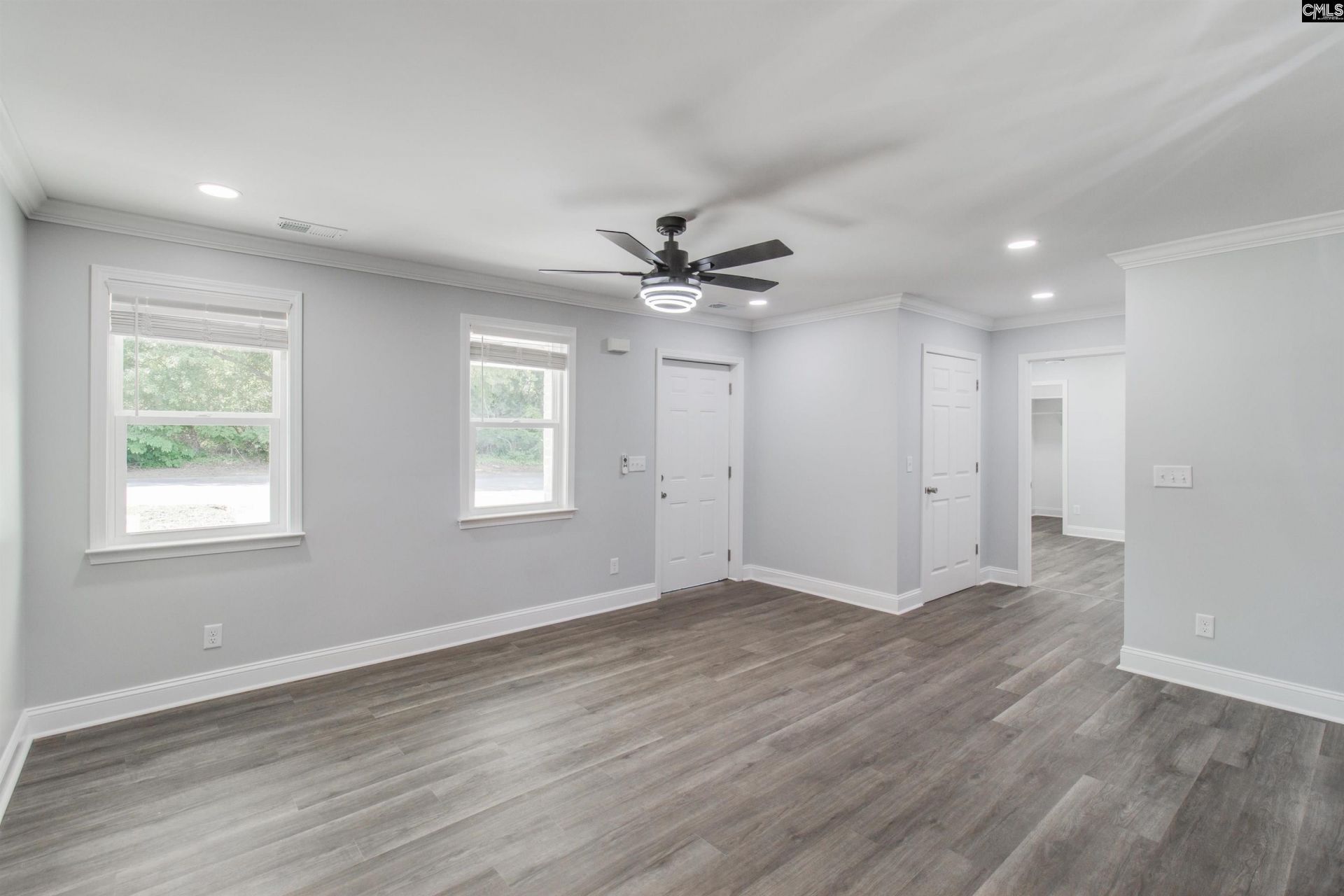 2327 Willow Street Photo 7