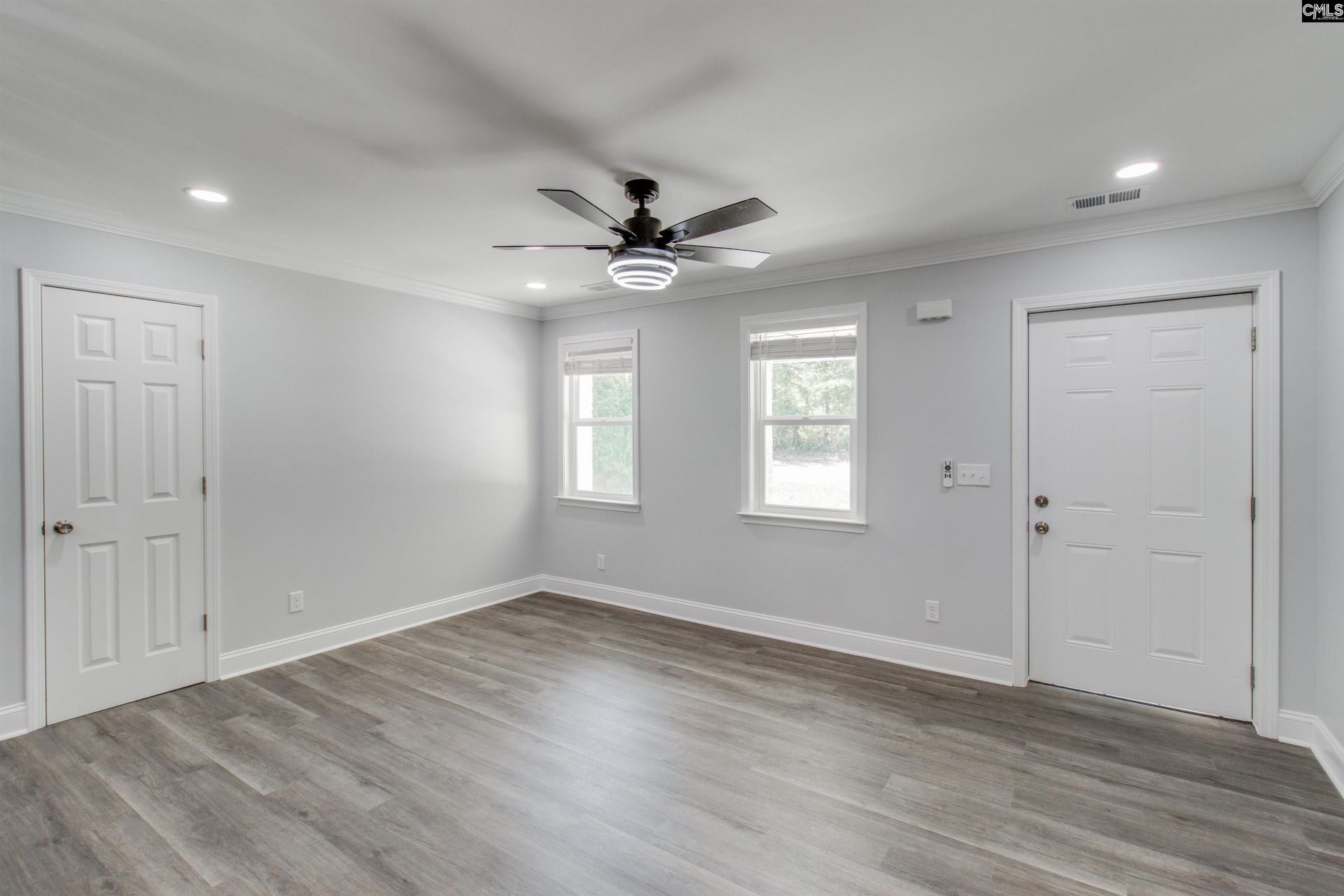 2327 Willow Street Photo 8