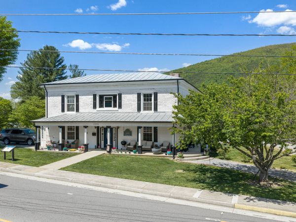 19391 Main ST , Buchanan, VA 24066