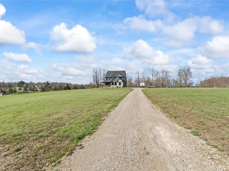 2425 Middleboro Road, Washington Township, OH 45113 Photo 2