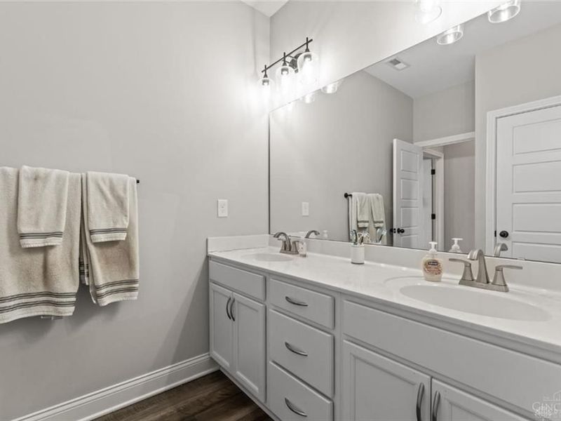 2425 Middleboro Road, Washington Township, OH 45113 Photo 81