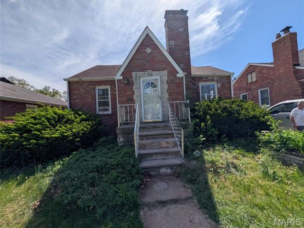 6804 Murray Street , St Louis, MO 63121