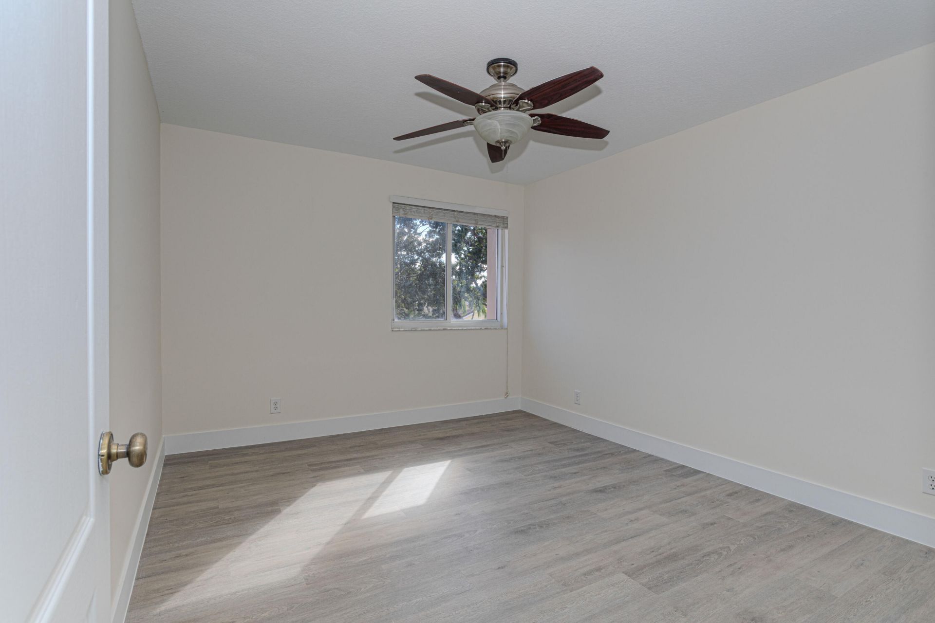 19921 NW 4th Street, Pembroke Pines, FL 33029 Photo