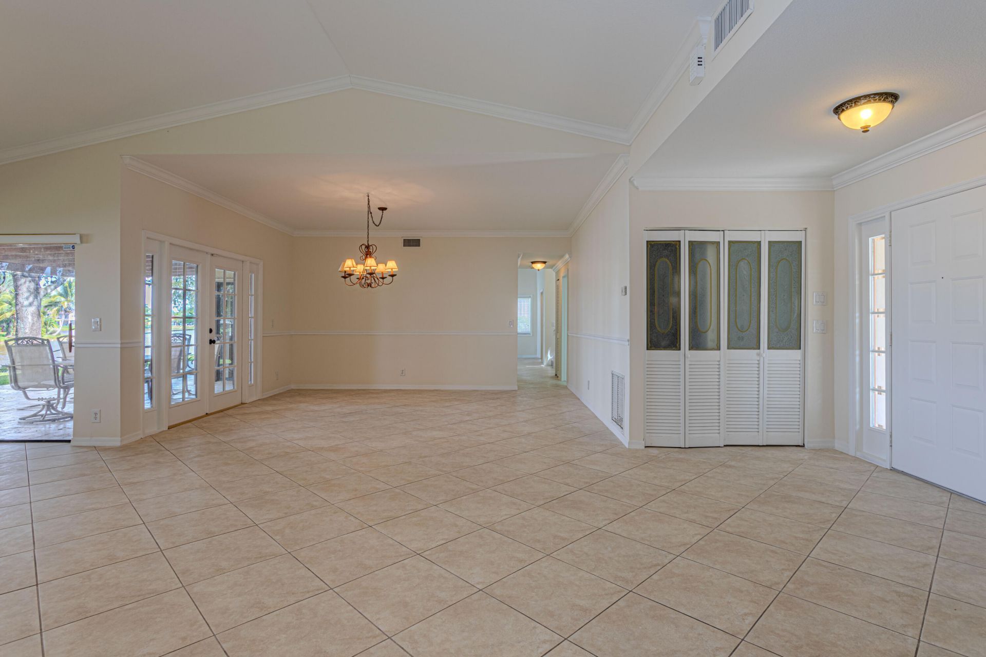 19921 NW 4th Street, Pembroke Pines, FL 33029 Photo