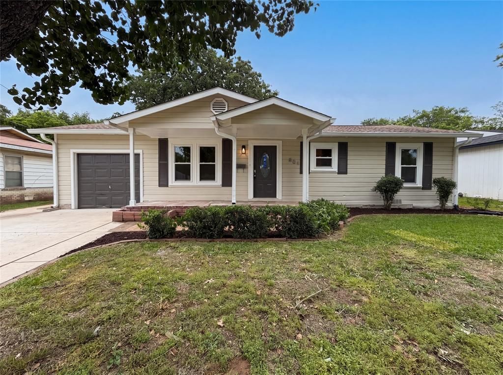 801 Cannon Drive, Euless, TX 76040 Main Photo