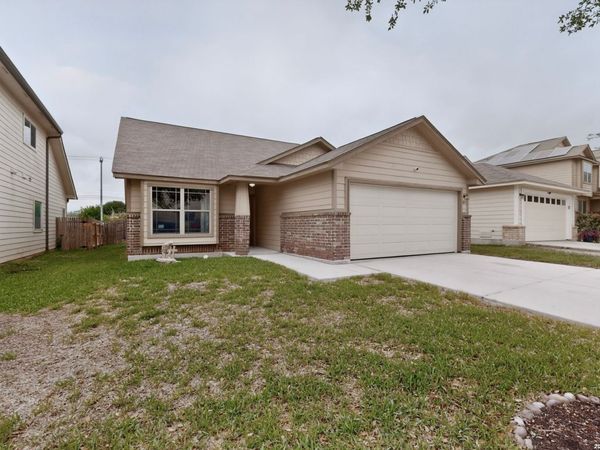 4815 Badland Beacon, Converse, TX 78109