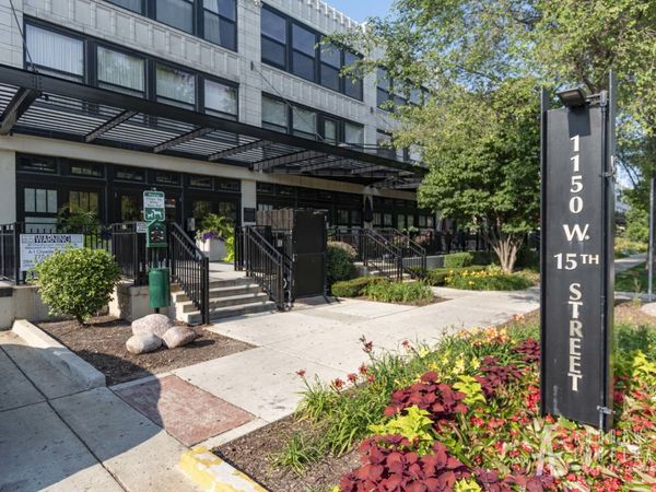 1150 W 15th Street , Unit 401, Chicago, IL 60608