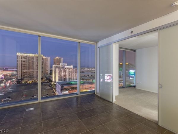 3722 Las Vegas Boulevard , Unit 1503, Las Vegas, NV 89158