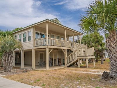 2708 Palmetto Boulevard, Edisto Beach, SC 29438