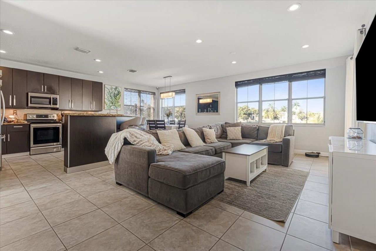 2316 SW 127th Avenue, Miramar, FL 33027 Photo