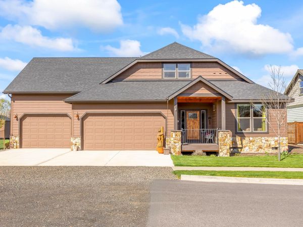 561 SE Stearns Road, Prineville, OR 97754