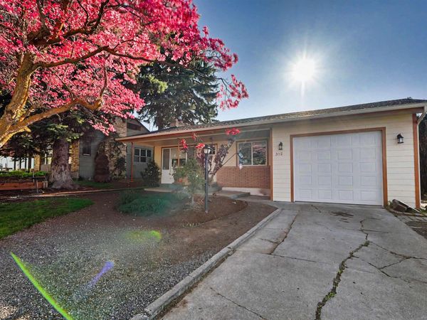 312 27th ave, Yakima, WA 98902