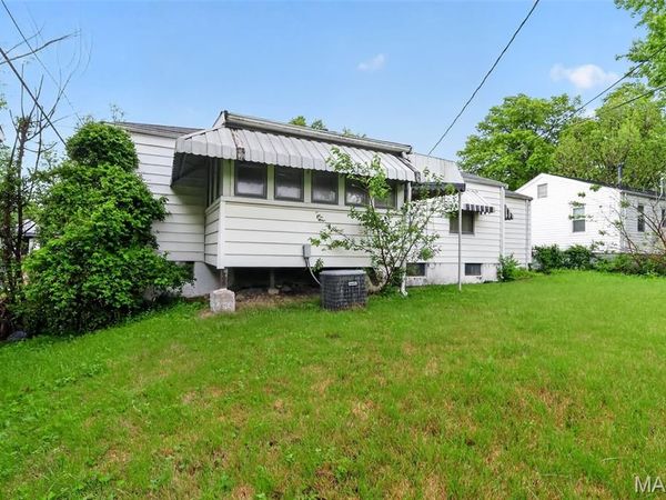 1128 Bliss Drive , St Louis, MO 63137