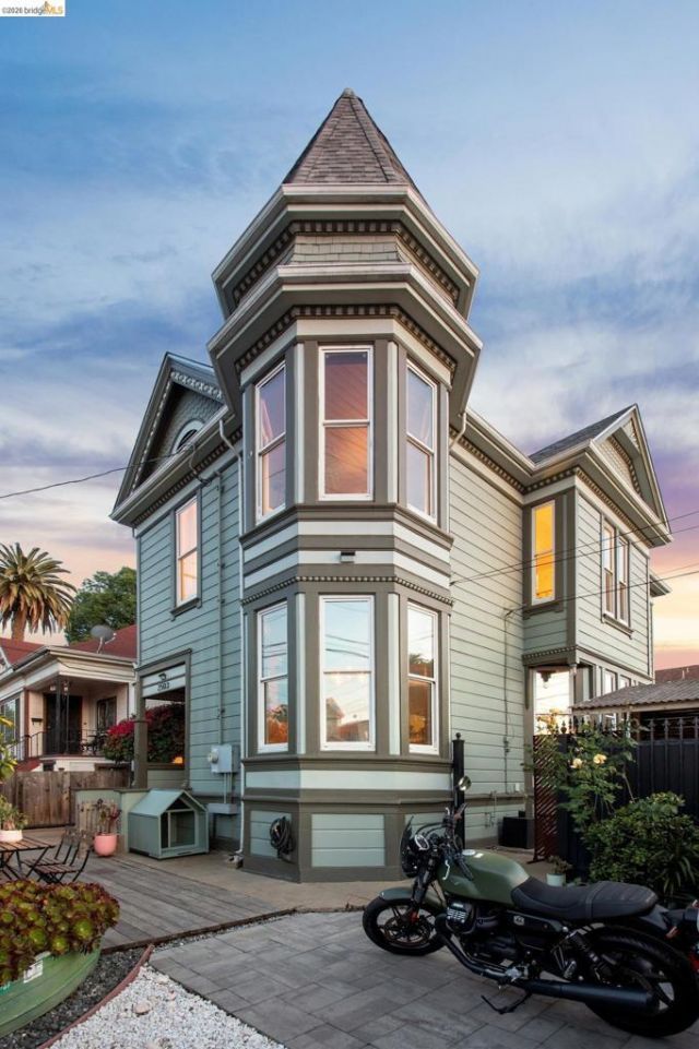 2503 E 16th St, Oakland, CA 94601 Main Photo