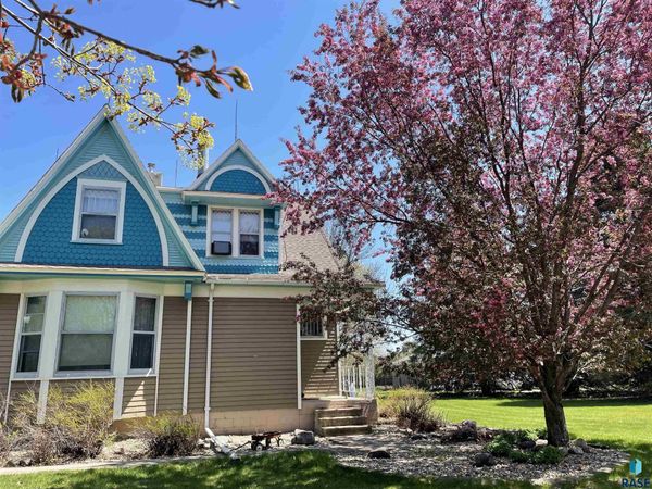 602 highway 25, De Smet, SD 57213