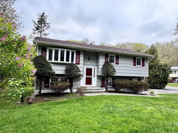 1 Bristol Court , New City, NY 10956