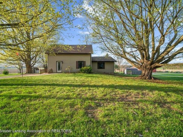 5120 W Humphrey Road, Ithaca, MI 48847