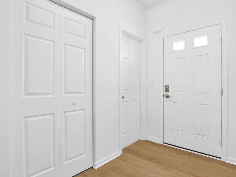 1545 Lewes Castle Drive, Grove City, OH 43123 Photo 3