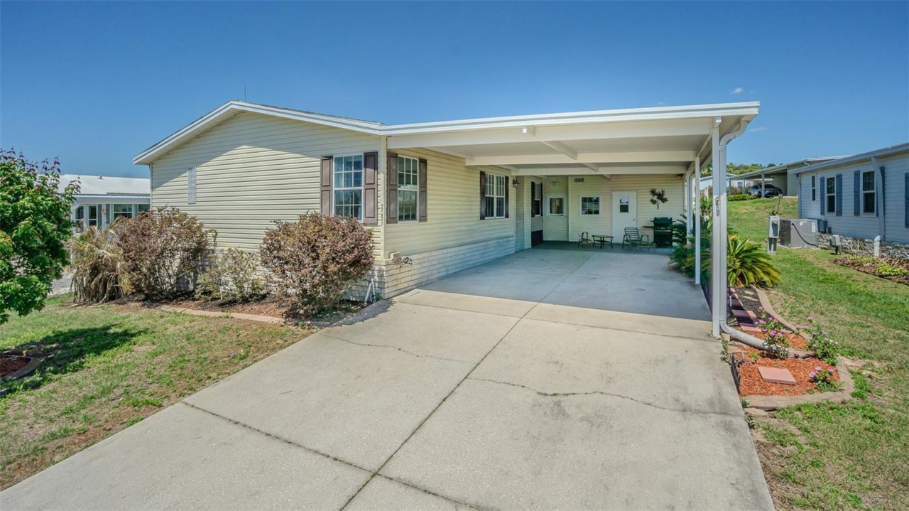 37627 Lorena Avenue, Zephyrhills, FL 33541 Photo
