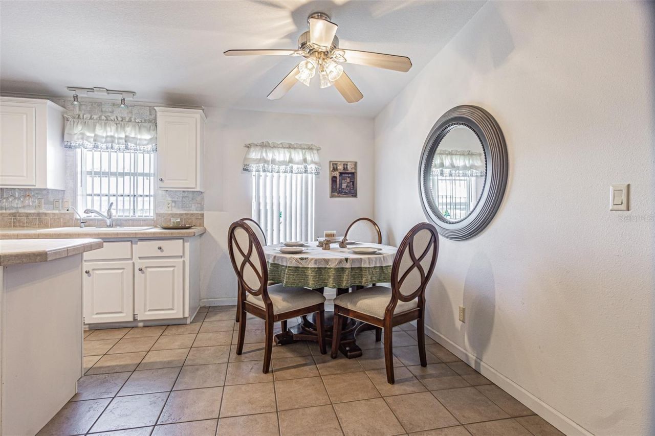 37627 Lorena Avenue, Zephyrhills, FL 33541 Photo
