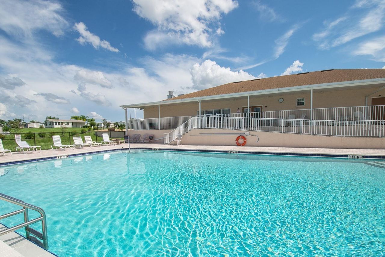 37627 Lorena Avenue, Zephyrhills, FL 33541 Photo