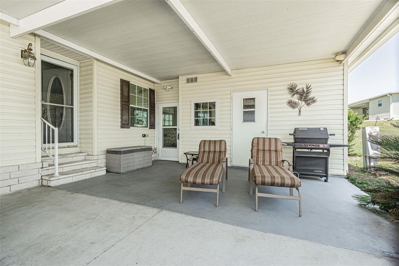 37627 Lorena Avenue, Zephyrhills, FL 33541 Photo