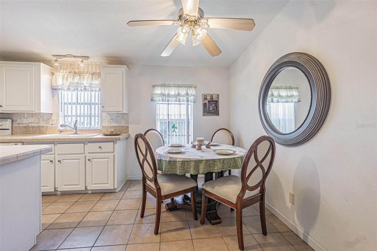 37627 Lorena Avenue, Zephyrhills, FL 33541 Photo