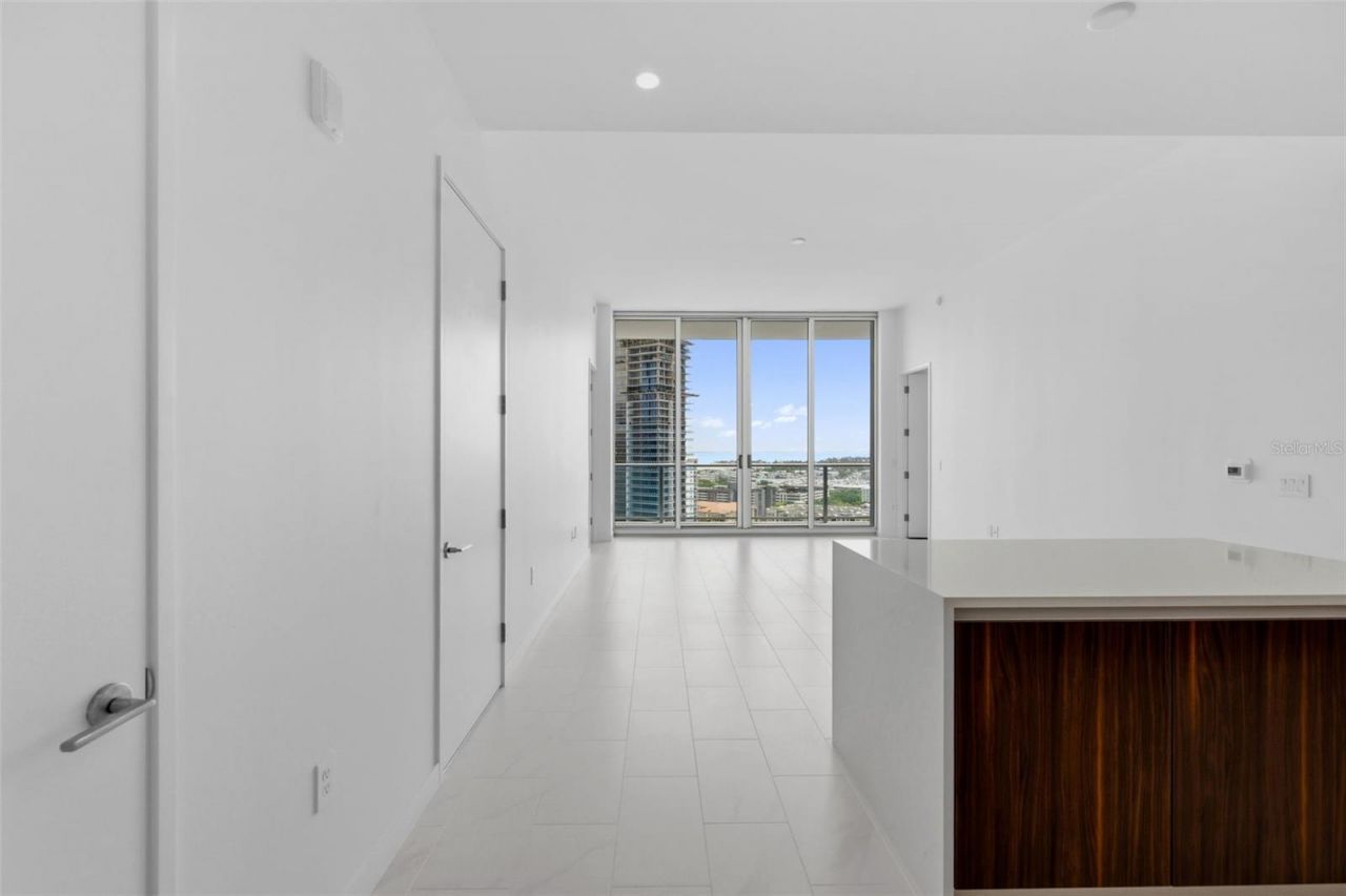 400 Central Avenue, Unit 1903, Saint Petersburg, FL 33701 Photo
