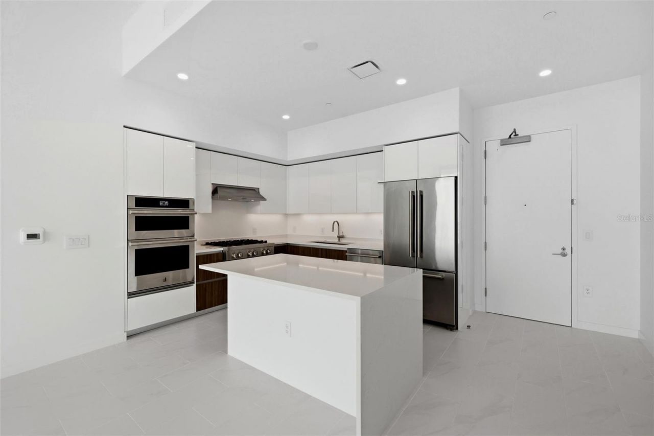 400 Central Avenue, Unit 1903, Saint Petersburg, FL 33701 Photo